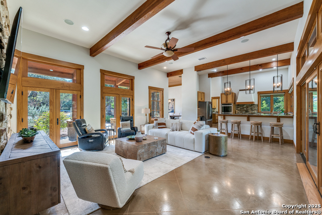 Image 7 of 39 For 701 Riverbend Blvd.