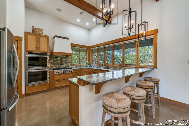 Image 8 of 39 For 701 Riverbend Blvd.