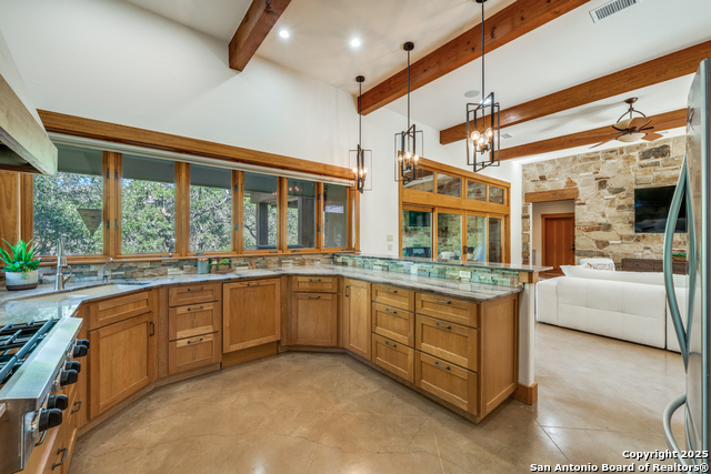 Image 9 of 39 For 701 Riverbend Blvd.