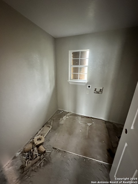 Image 4 of 22 For 1222 Hillcrest