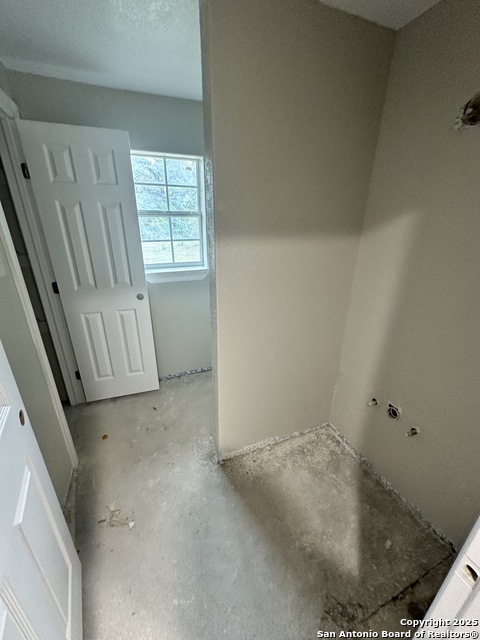 Image 5 of 22 For 1222 Hillcrest