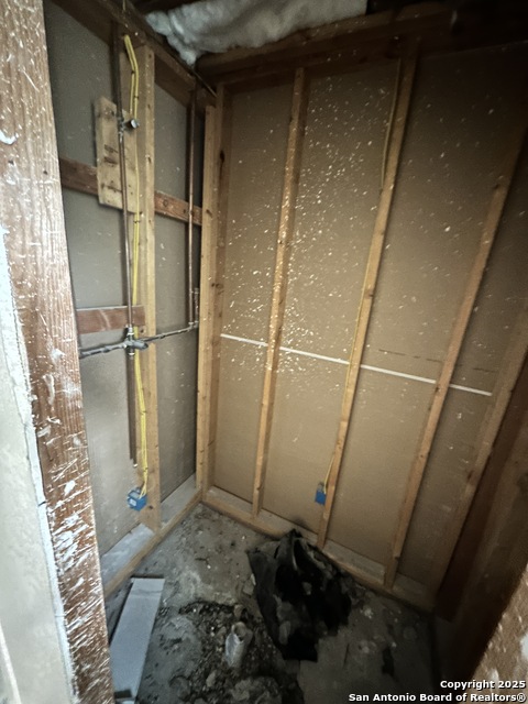 Image 6 of 22 For 1222 Hillcrest