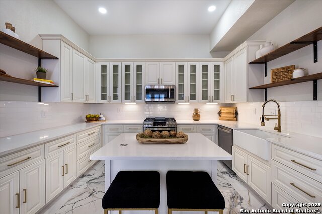 Image 16 of 47 For 617 Guenther E