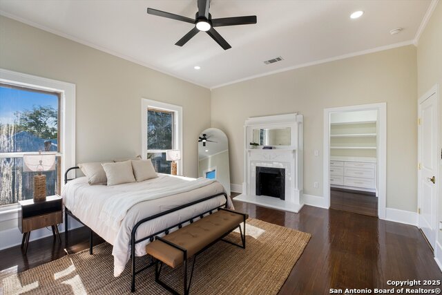 Image 20 of 47 For 617 Guenther E