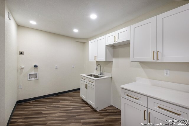 Image 33 of 47 For 617 Guenther E