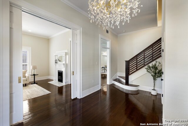 Image 7 of 47 For 617 Guenther E