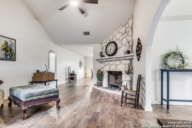 Image 9 of 23 For 104 Whippoorwill Ct