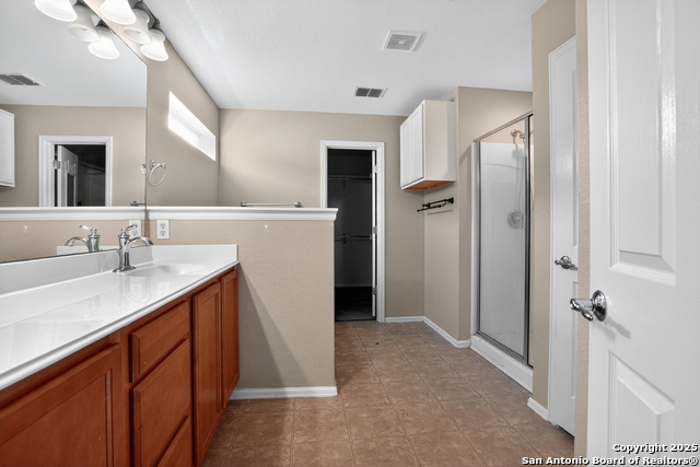 Image 14 of 25 For 5424 Storm King