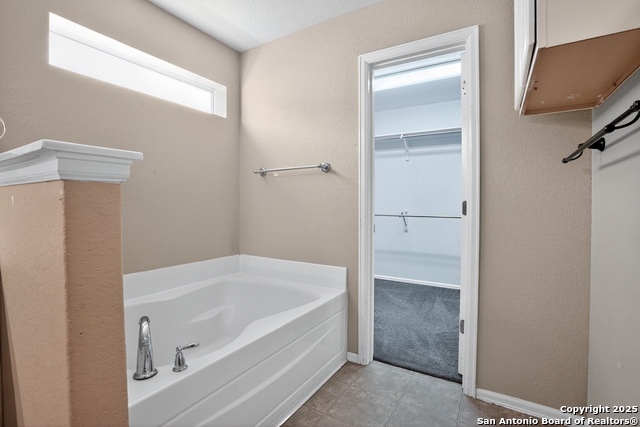 Image 15 of 25 For 5424 Storm King