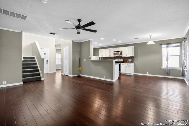 Image 2 of 25 For 5424 Storm King