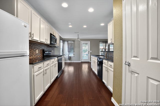 Image 6 of 25 For 5424 Storm King