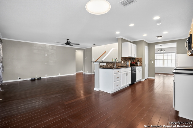 Image 8 of 25 For 5424 Storm King