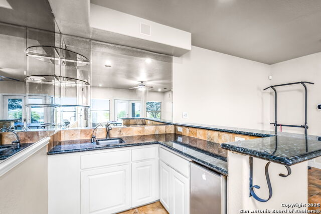 Image 32 of 43 For 22210 Via Posada