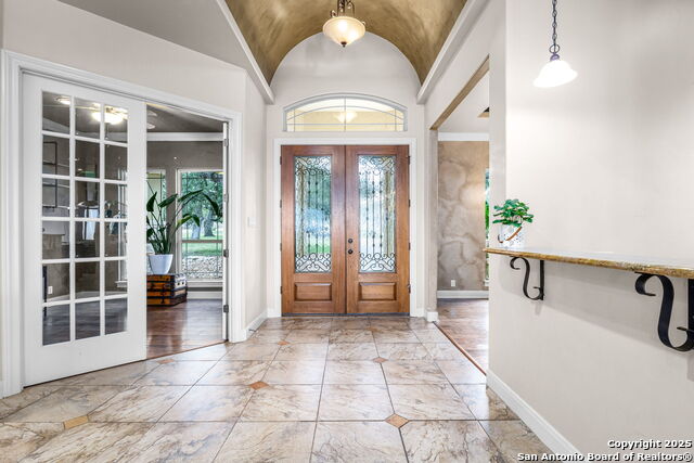 Image 4 of 43 For 22210 Via Posada