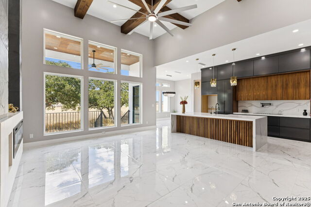 Image 21 of 50 For 147 Las Palomas