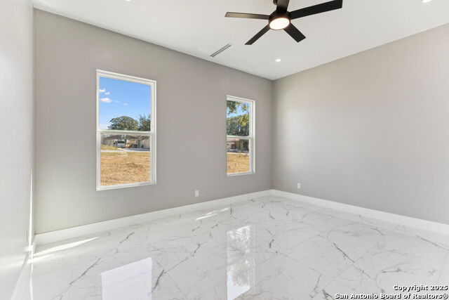 Image 37 of 50 For 147 Las Palomas