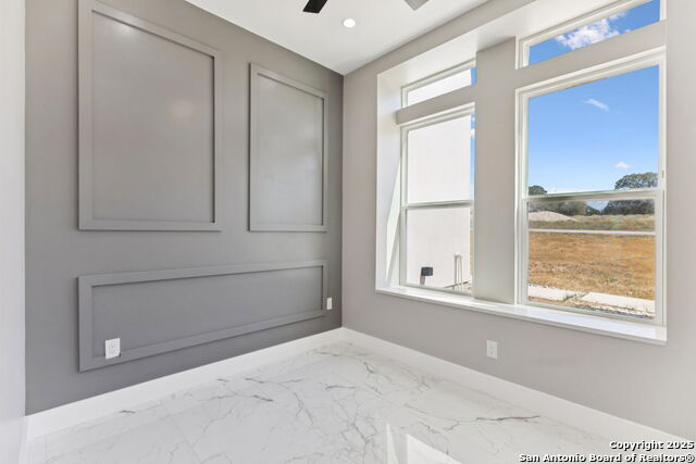 Image 41 of 50 For 147 Las Palomas