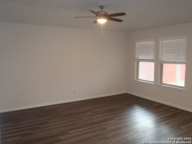 Image 13 of 27 For 1250 Lennea Garden