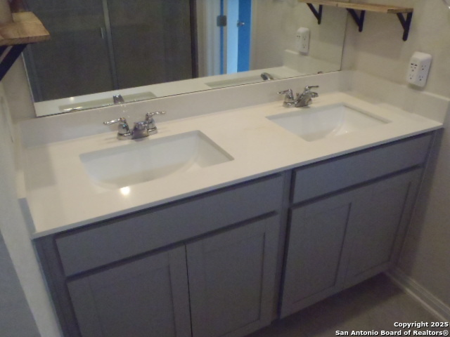 Image 16 of 27 For 1250 Lennea Garden