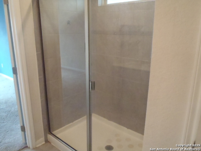 Image 17 of 27 For 1250 Lennea Garden