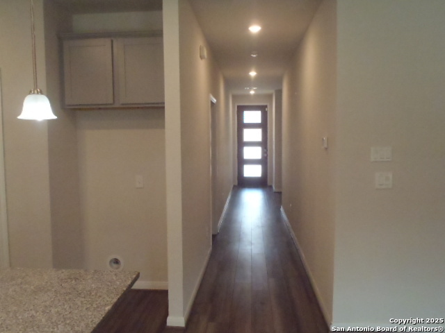 Image 21 of 27 For 1250 Lennea Garden