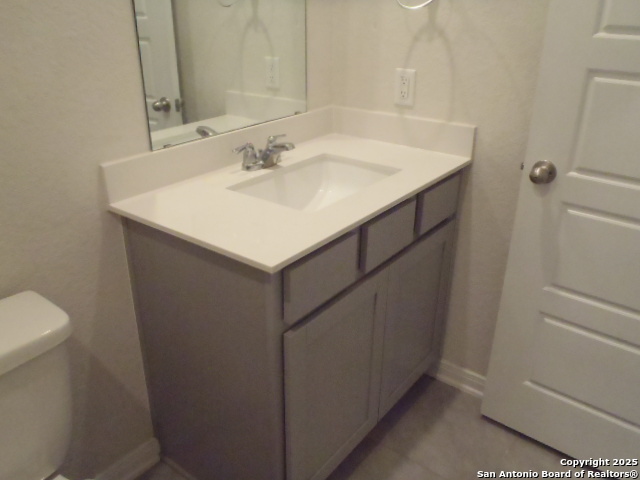 Image 25 of 27 For 1250 Lennea Garden