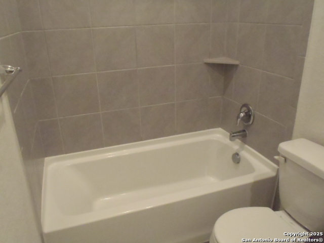 Image 26 of 27 For 1250 Lennea Garden