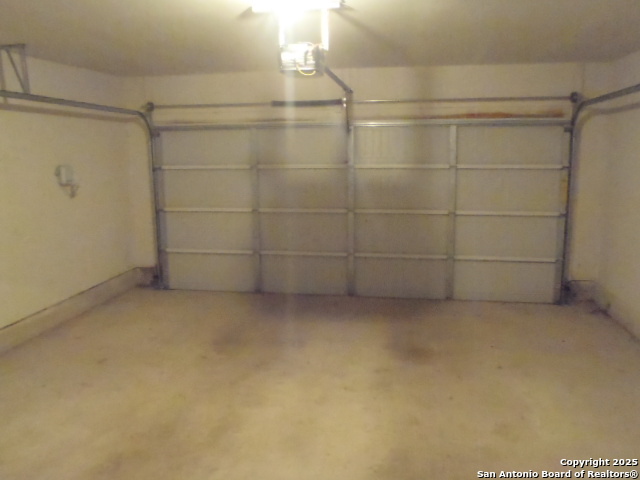 Image 27 of 27 For 1250 Lennea Garden