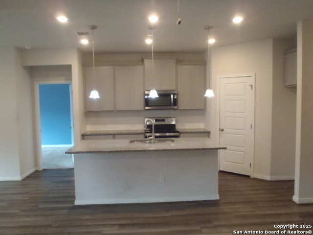 Image 8 of 27 For 1250 Lennea Garden