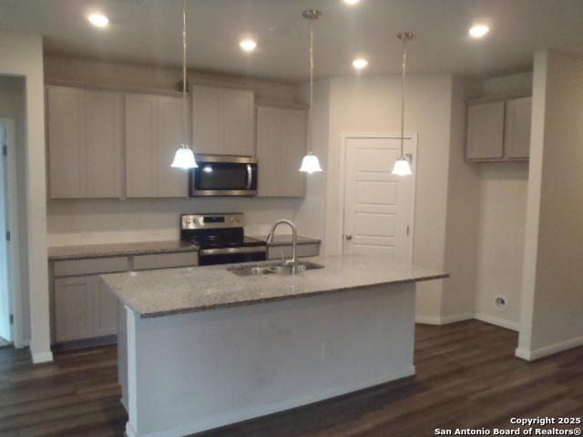 Image 9 of 27 For 1250 Lennea Garden