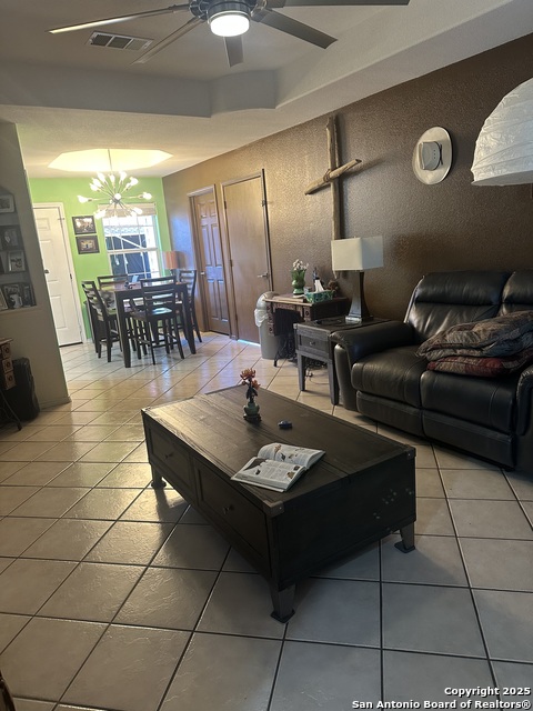 Image 4 of 11 For 530 Belcross