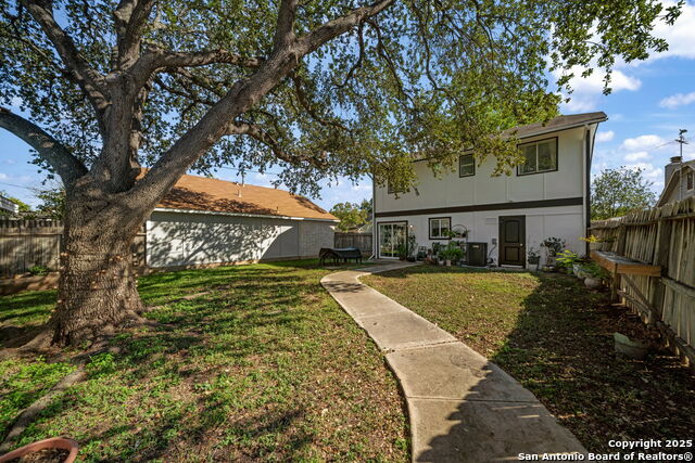 Image 24 of 26 For 764 Garden Meadow