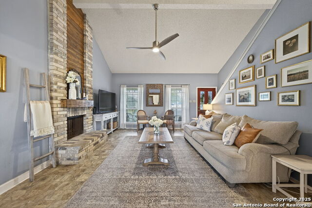 Image 7 of 26 For 764 Garden Meadow