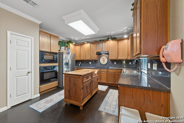 Image 7 of 24 For 2052 Heaton Hall