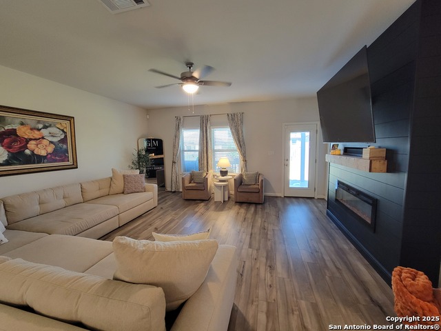 Image 14 of 35 For 10219 Azealia Way