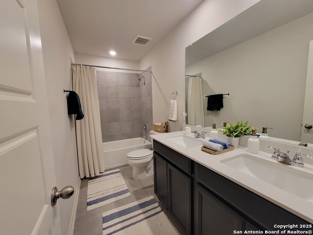 Image 32 of 35 For 10219 Azealia Way