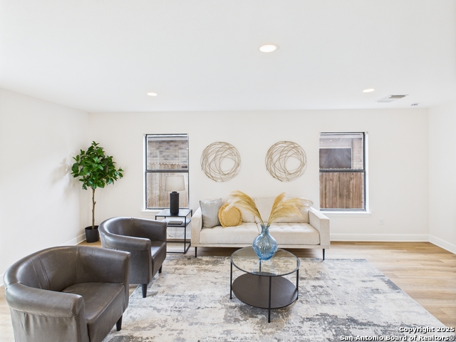 Image 14 of 43 For 4933 Corian Well