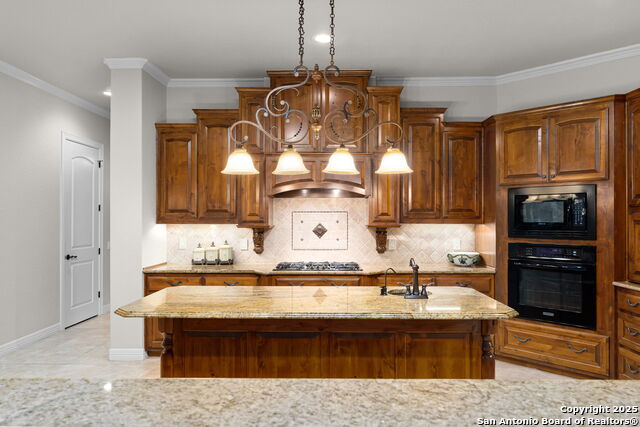 Image 27 of 68 For 20027 Buckhead