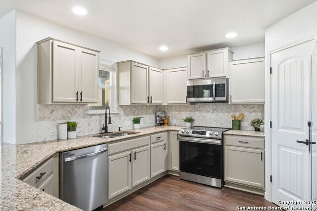 Image 11 of 35 For 184 Jolie Circle