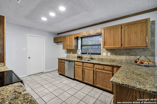 Image 18 of 44 For 10243 Grand Meadow