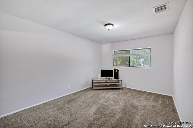 Image 22 of 44 For 10243 Grand Meadow