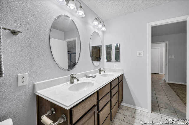 Image 31 of 44 For 10243 Grand Meadow