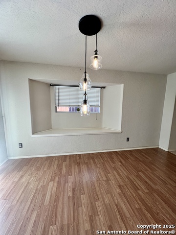 Image 22 of 30 For 9114 Laguna Falls