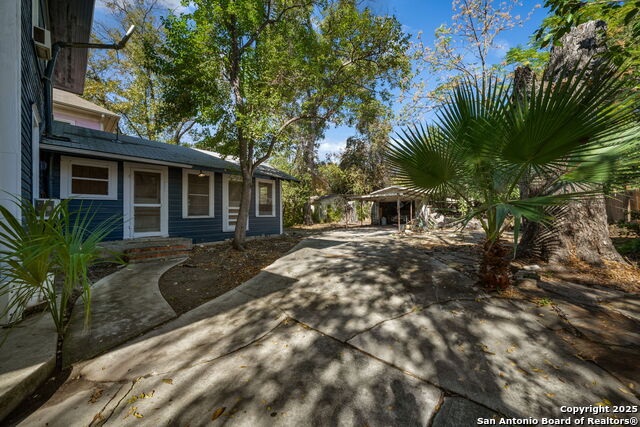 Image 26 of 30 For 433 Woodlawn Ave W