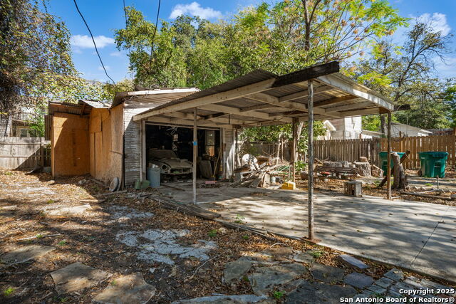 Image 28 of 30 For 433 Woodlawn Ave W