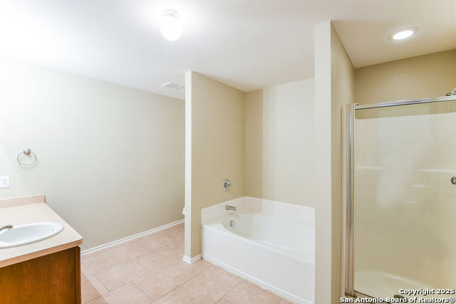 Image 10 of 17 For 714 Absolon Farm