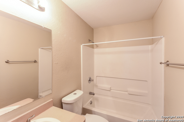 Image 13 of 17 For 714 Absolon Farm