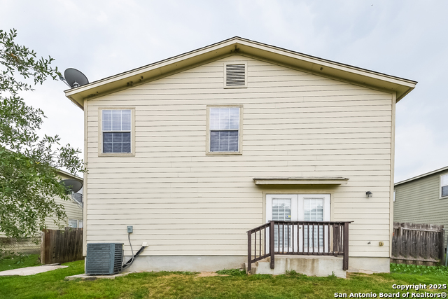 Image 14 of 17 For 714 Absolon Farm