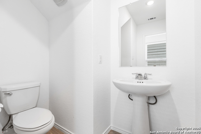 Image 19 of 25 For 11058 Tree Line