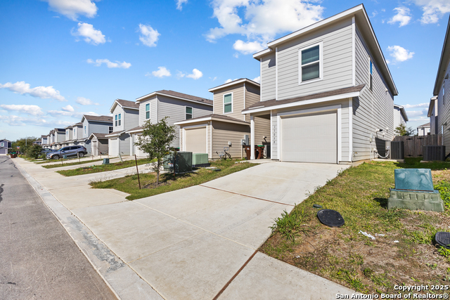 Image 2 of 25 For 11058 Tree Line